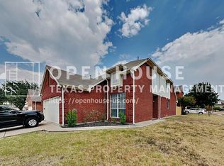 11800 Porcupine Dr, Fort Worth, TX 76244