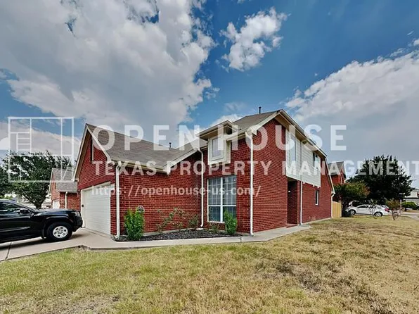 11800 Porcupine Dr, Fort Worth, TX 76244