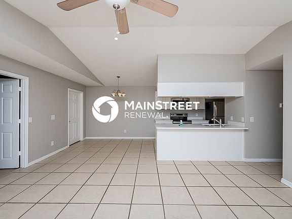 4th image of 828 Trina Ln