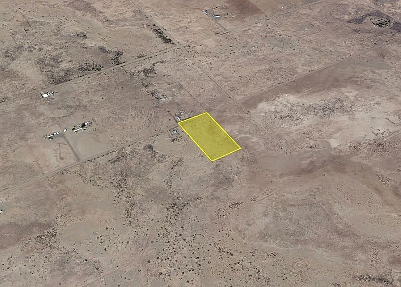 1st image of El Ensueno Rd SE