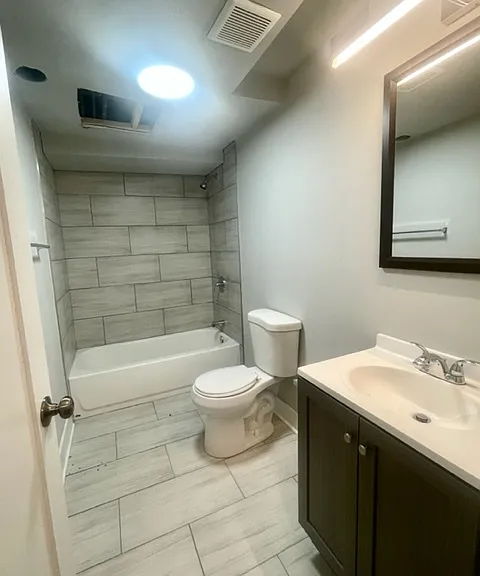 4450 N Winchester Ave #G — Photo 19