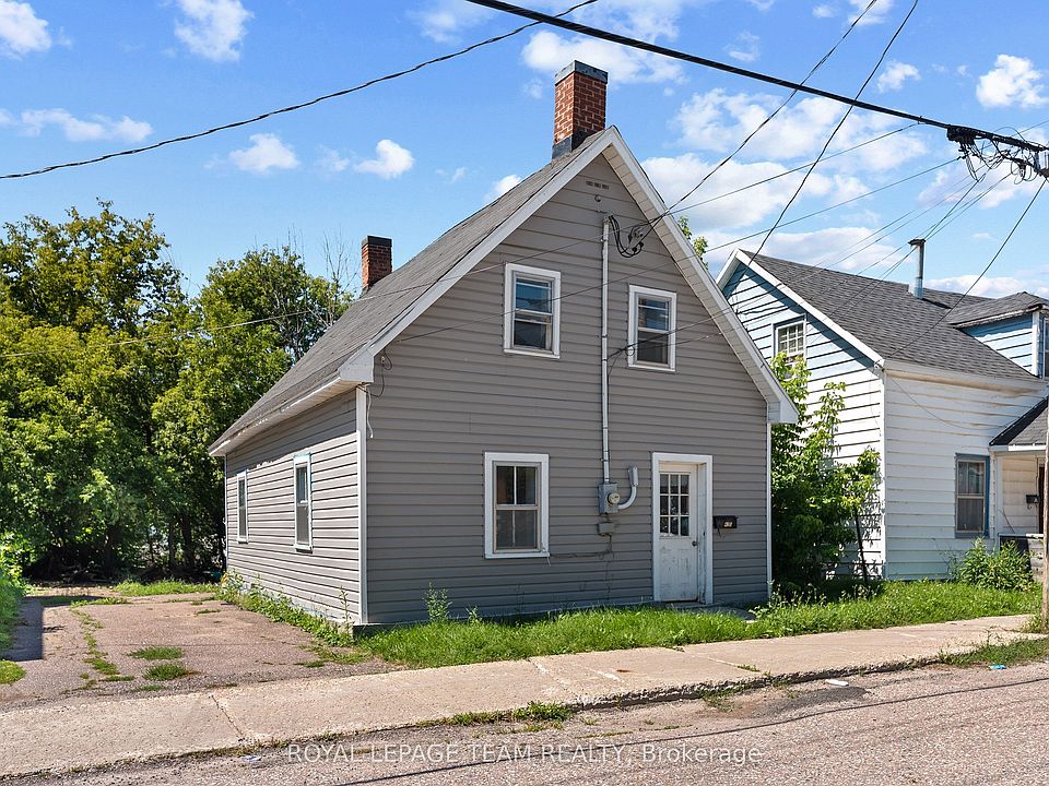 1st image of 42 Bonnechere St W