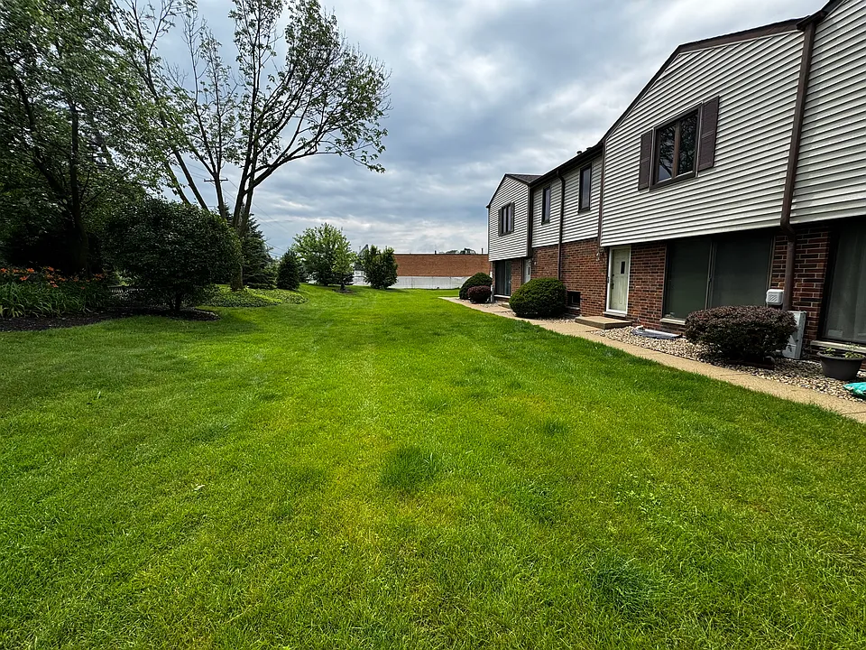 786 Greenwood Rd