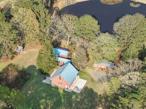 70 Holland Ln, New Hill, NC 27562