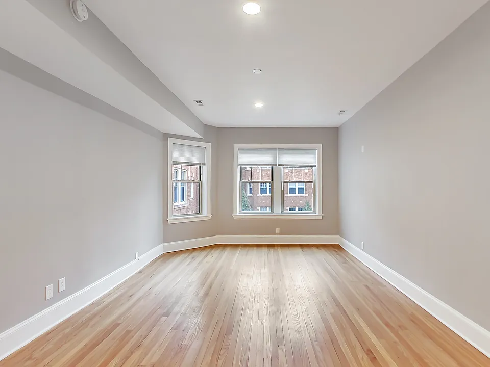 2 Bed 2 Bath Living Room