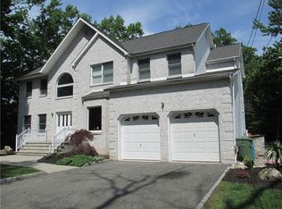 60 Aldrich Ave, Edison, NJ 08820