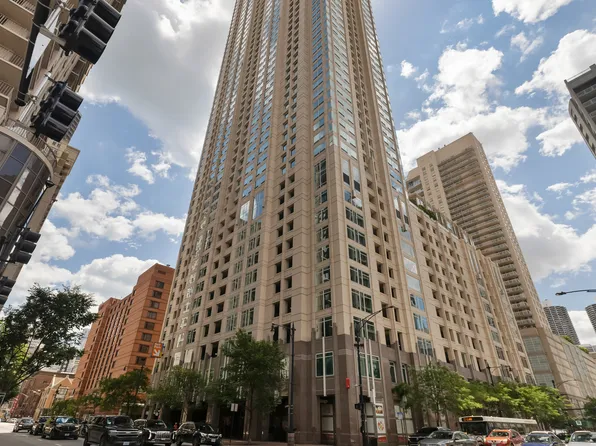 33 W Ontario St APT 30H, Chicago, IL 60654