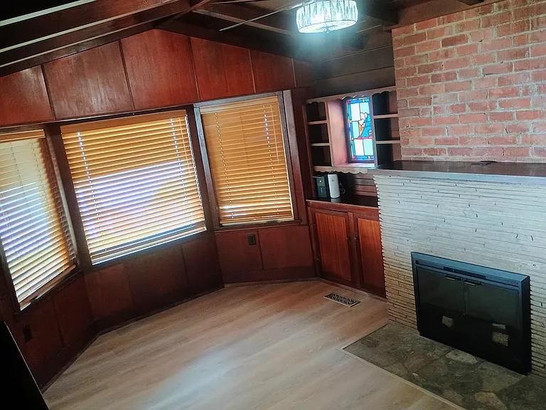 Den (Or Third Bedroom Or Office)