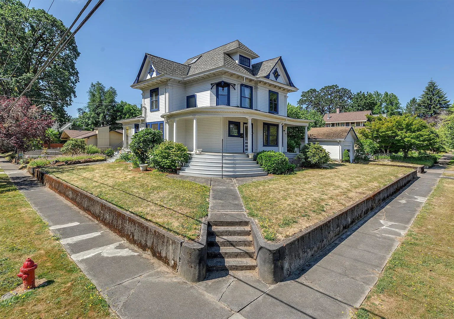 Historic Elegance Meets Modern Comfort Beautifully Restored 1904 Victorian in the Heart of Forest... — Photo 2