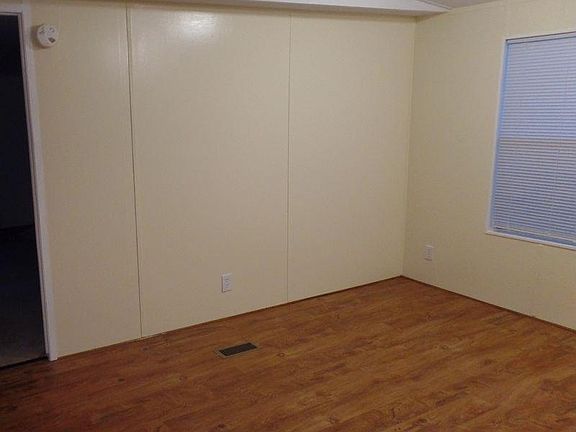 5th image of 8073 Breezewood Dr