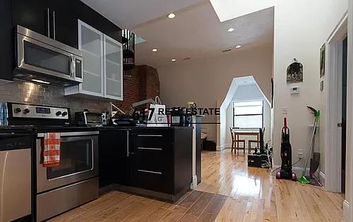 1203 Beacon St #5 Photo 1