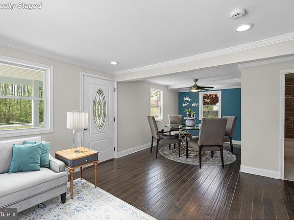 3rd image of 755 Mahan Rd