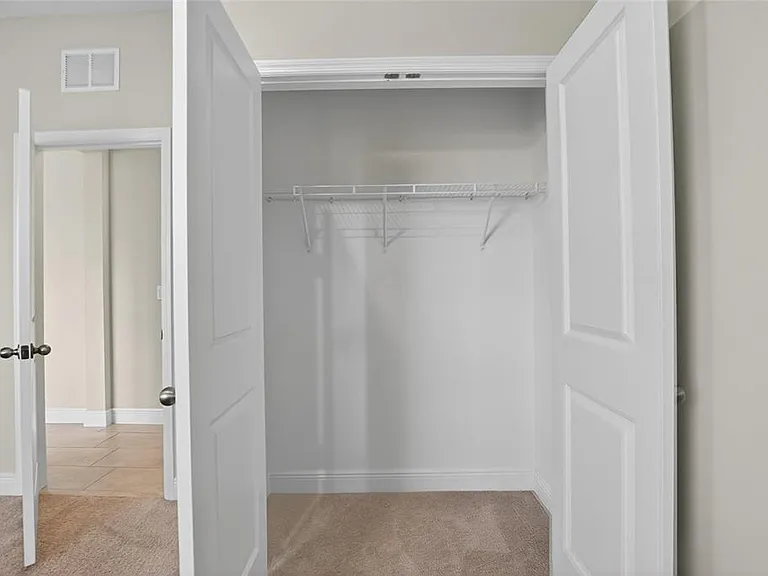 2546 Warren Acres Blvd — Photo 24