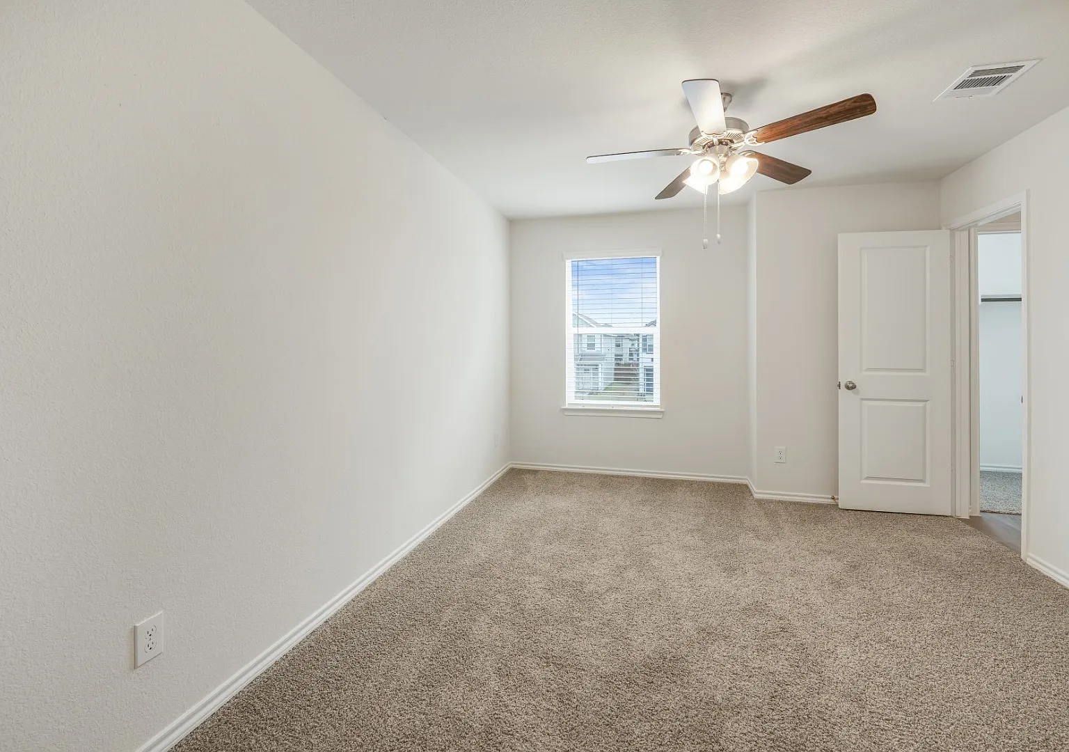 3221 Anna St — Photo 1