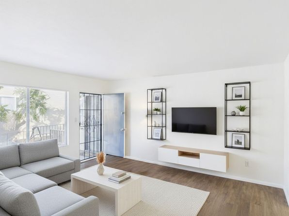 4055 Van Dyke Ave APT 8