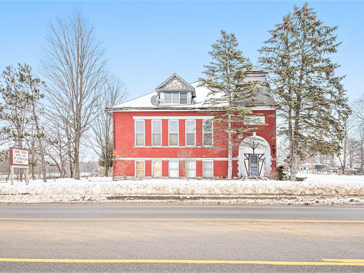 4219 18th St, Dorr, MI 49323 Zillow