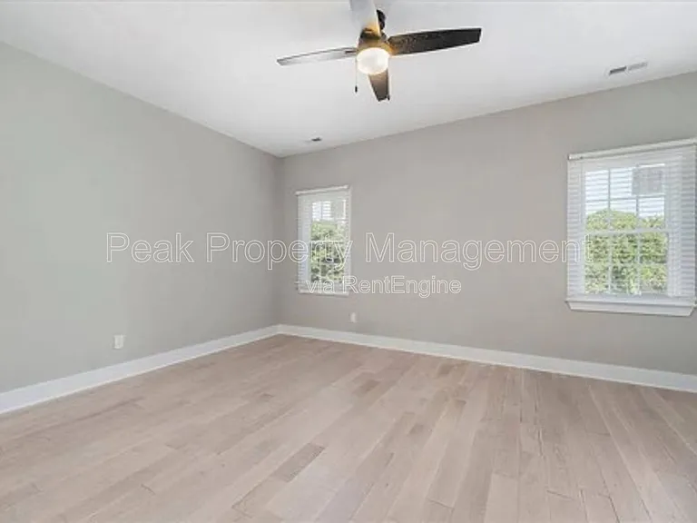1203 N 19th St — Photo 17