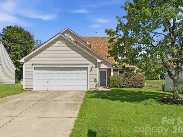2925 Deep Cove Dr, Concord, NC 28027