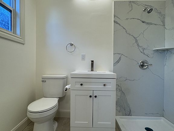 4th image of 428 26th St APT C