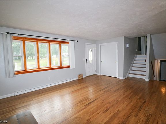 3rd image of 1701 Tower Blvd