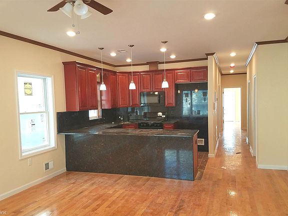 1st fl kitchen