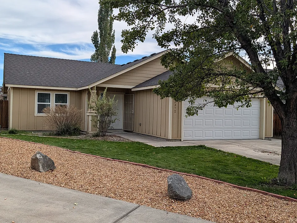 3372 SW Metolius Meadow Ct