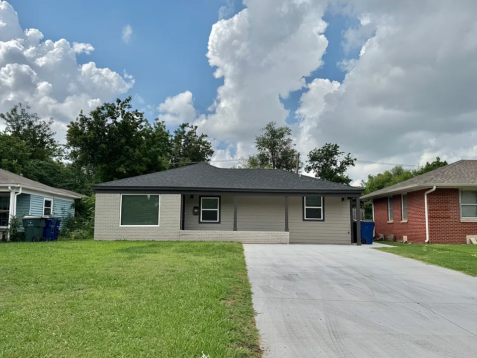 2144 Westchester Dr