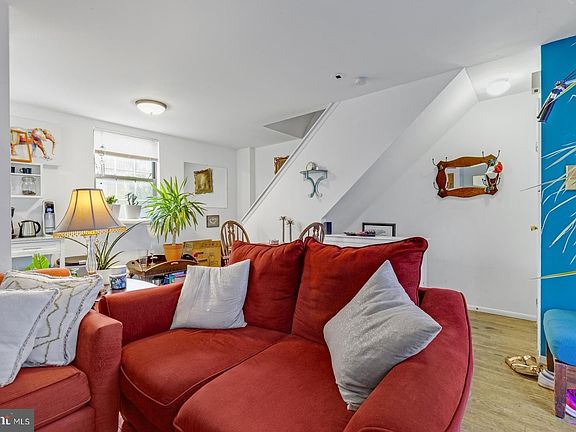 2nd image of 306 W Wildey St #B
