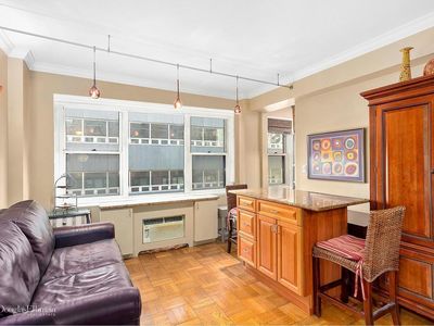 310 E 49th St APT 8B, New York, NY, 10017