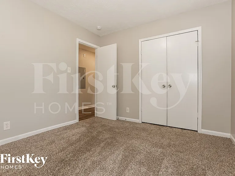 1910 Brownsville Rd #2 — Photo 15