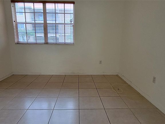 3rd image of 220 SW 116th Ave #15106