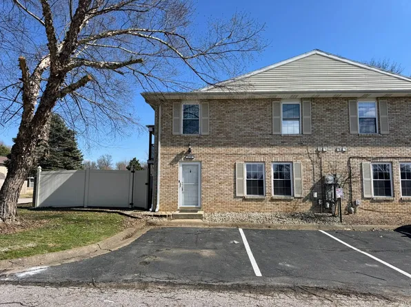5788 Morningside Dr, Newburgh, IN 47630
