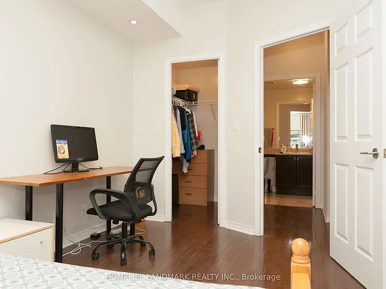 736 Spadina Ave #417 — Photo 9