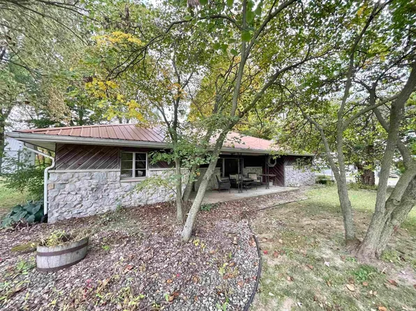 623 W Main St, Greentown, IN 46936