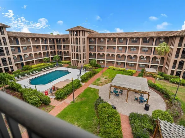 6100 Gulfport Blvd S APT 402, Gulfport, FL 33707