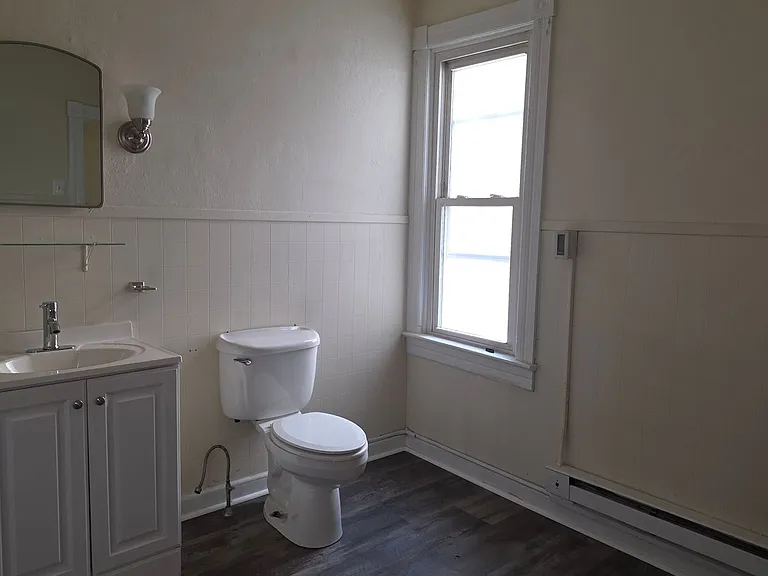 33 Washington St — Photo 7
