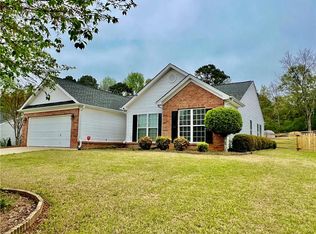 819 Custom Ln, Winder, GA 30680