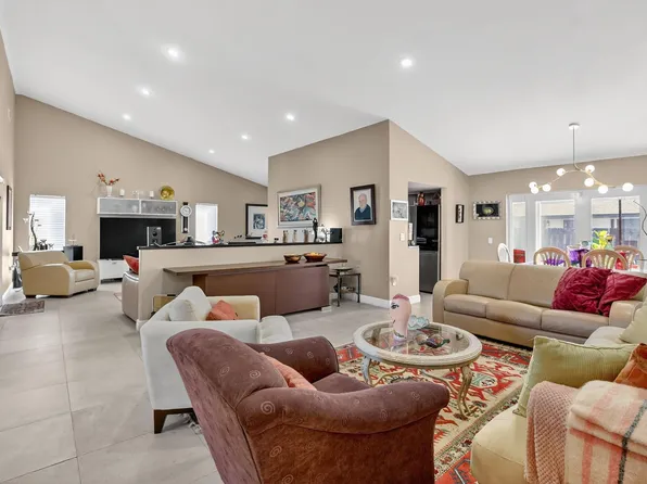 10120 Sheridan Street, Pembroke Pines, FL 33026