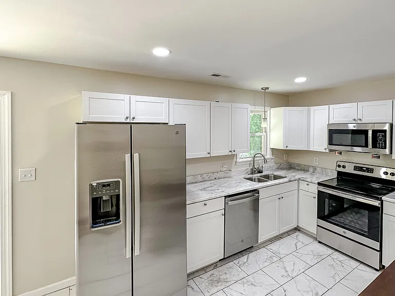 Birchett Dr — Photo 4
