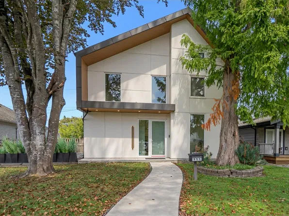 251 Douglas Cres, Richmond, BC V7B 1E4