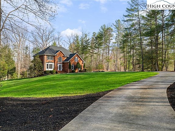 3rd image of 458 Jim Caudill Road