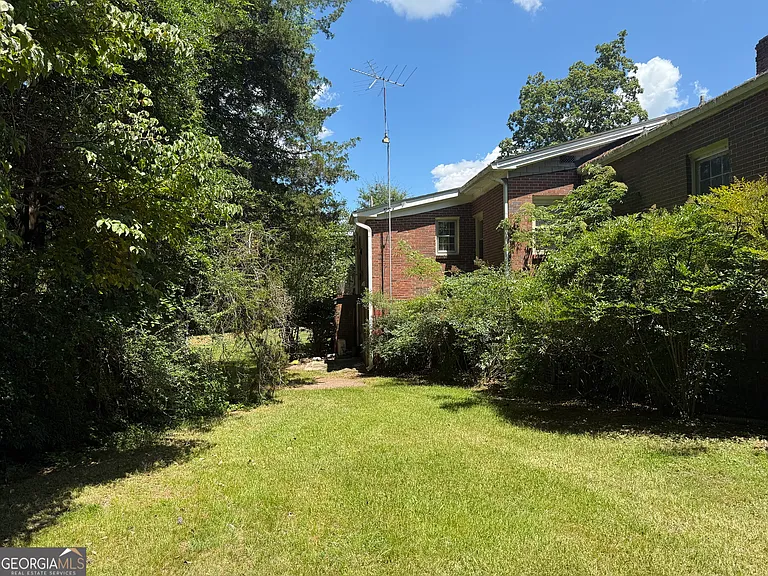 998 Highland Cir SE — Photo 6
