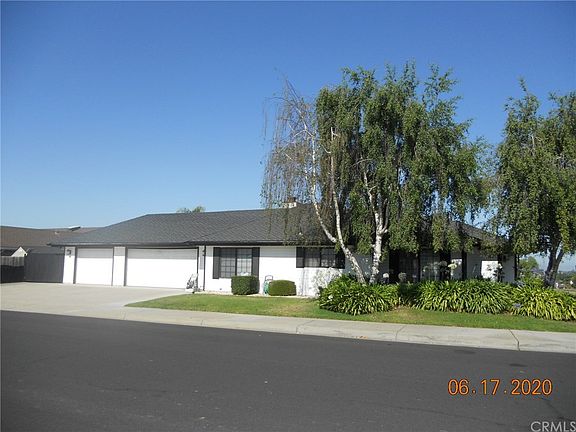 3rd image of 956 E Moonlite Dr