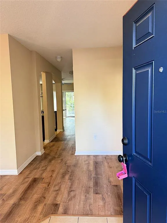 2 bed, 2.5 bath, 1383 sqft, $1,690 — Photo 2