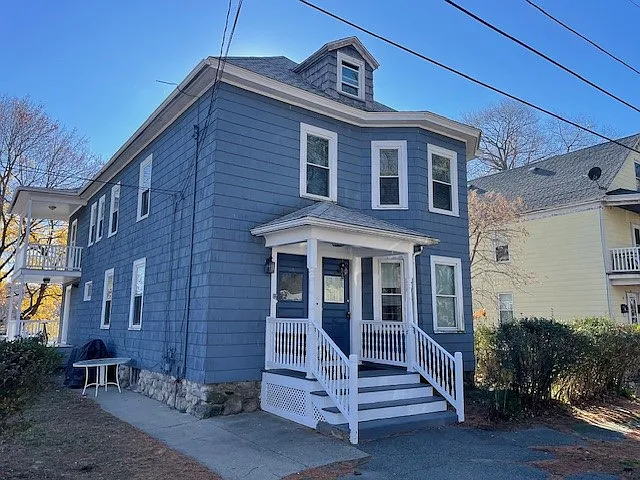 86 Margin St #2