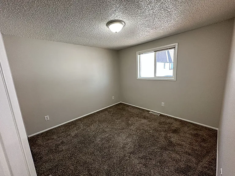 1543-1611 Salishan St SE — Photo 57