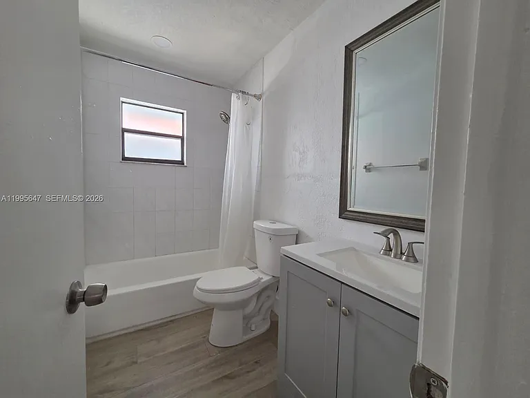 550 SW 115th Ave #405H — Photo 27