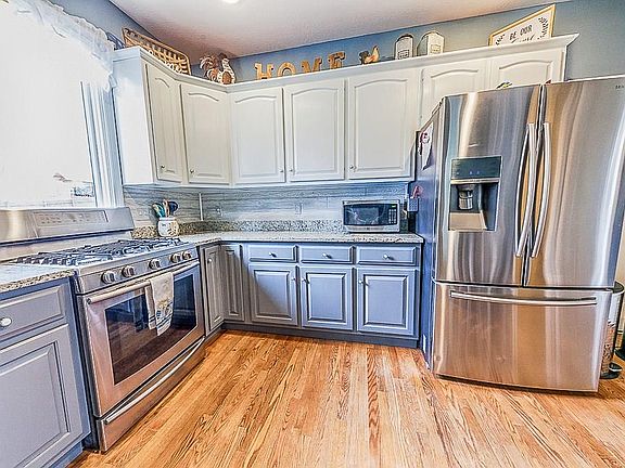 4th image of 6451 Royal Oakland Dr
