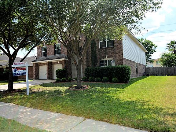 2nd image of 3831 Flatwood Dr