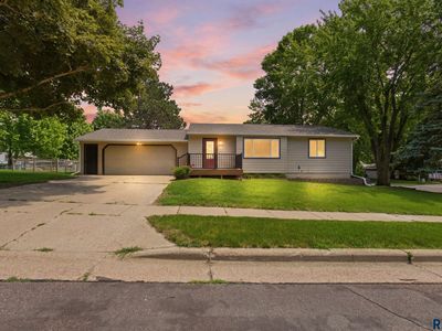 4512 S Drexel Dr, Sioux Falls, SD, 57106
